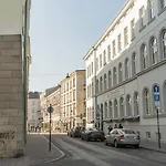 Quiet In The Heart Of Kazimierz Ac