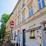 Quiet In The Heart Of Kazimierz Ac