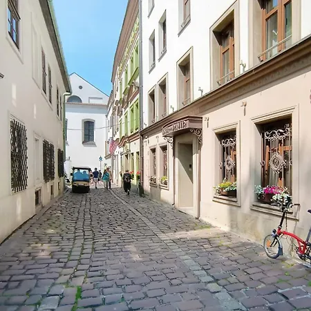 Quiet In The Heart Of Kazimierz Ac Kraków