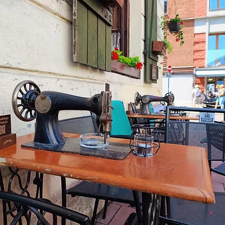 Quiet In The Heart Of Kazimierz Ac